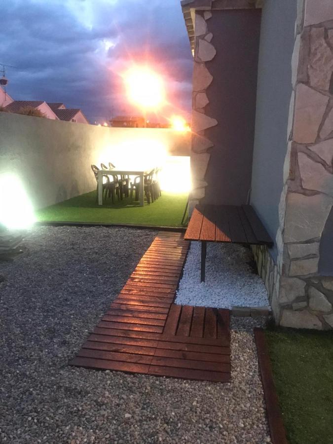 Casa En L Escala Con Piscina Y Wifi Free Villa L' Escala Kültér fotó