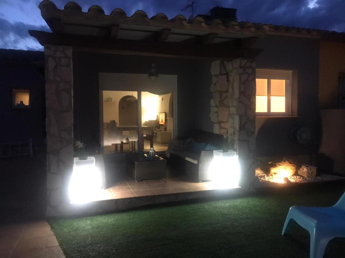 Casa En L Escala Con Piscina Y Wifi Free Villa L' Escala Kültér fotó