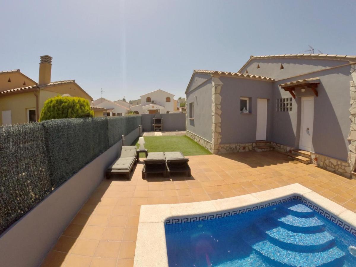 Casa En L Escala Con Piscina Y Wifi Free Villa L' Escala Kültér fotó