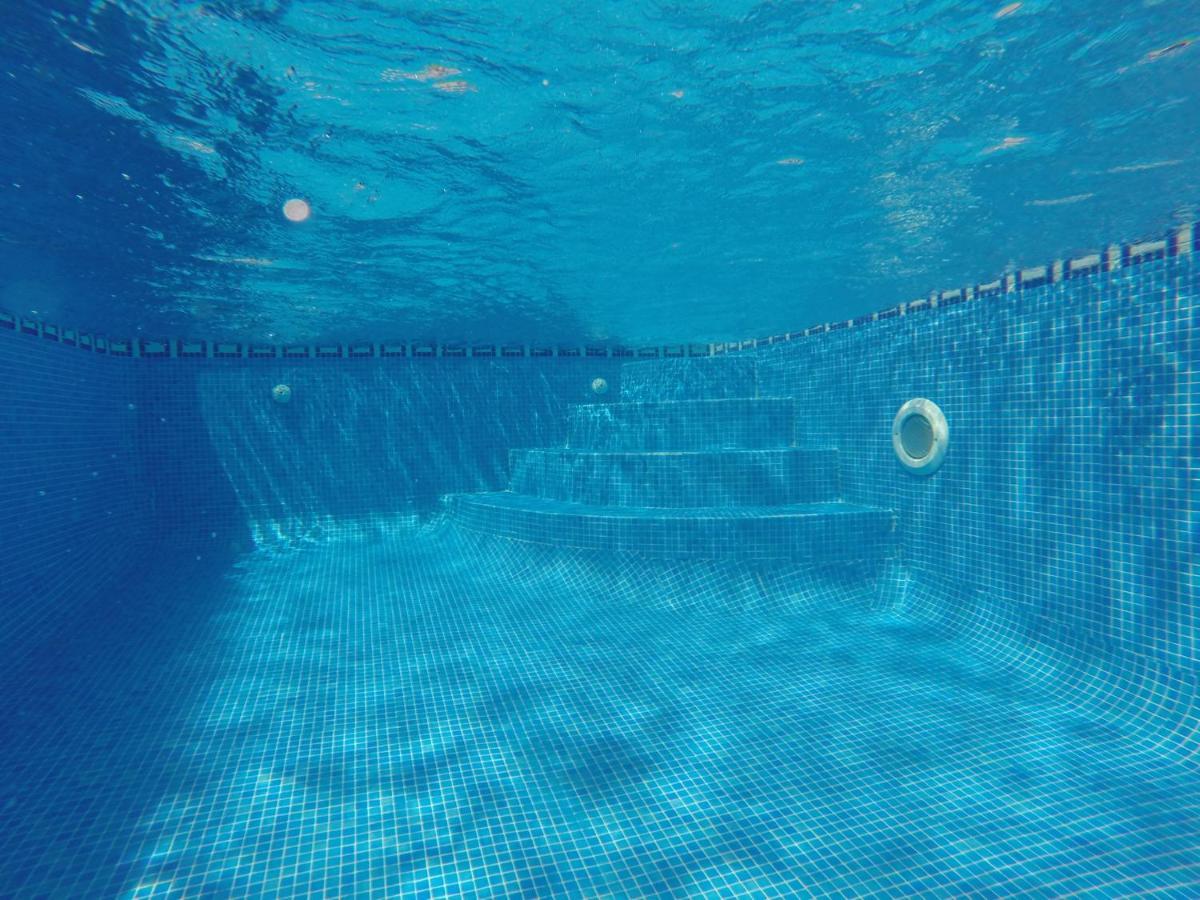 Casa En L Escala Con Piscina Y Wifi Free Villa L' Escala Kültér fotó
