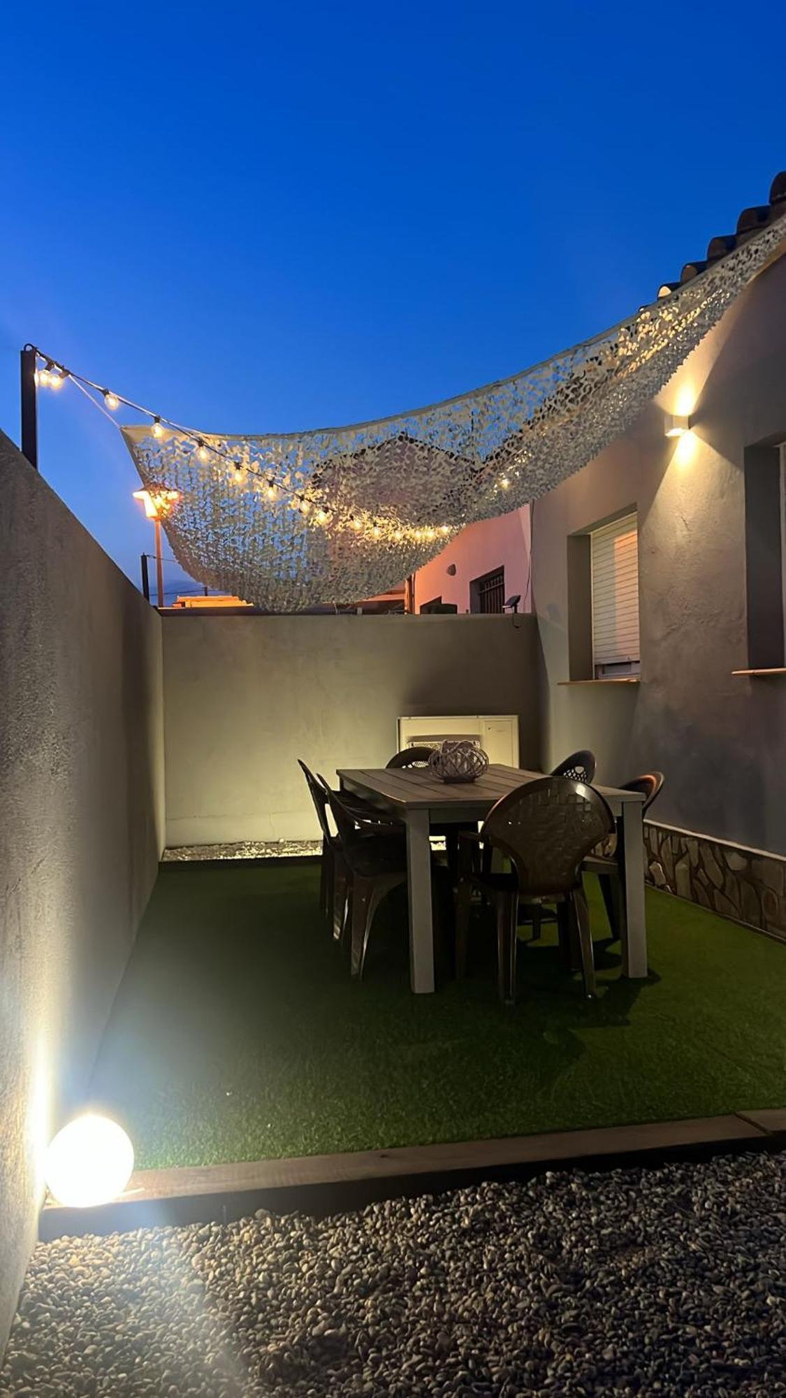 Casa En L Escala Con Piscina Y Wifi Free Villa L' Escala Kültér fotó